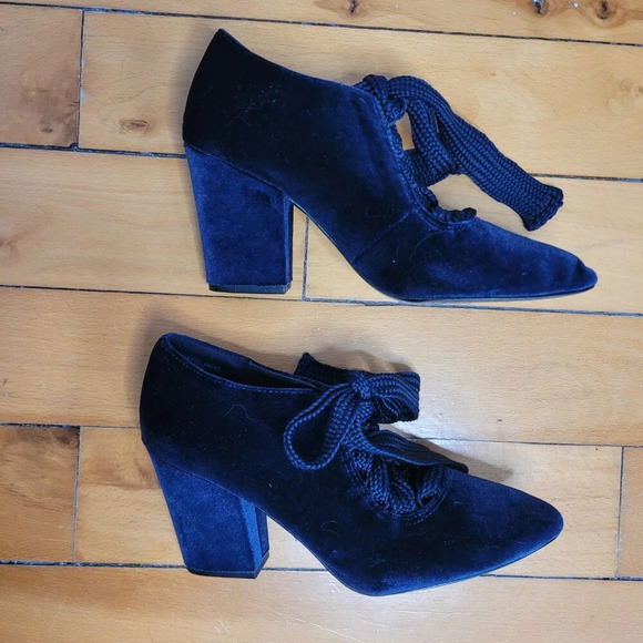 Nine West navy blue velvet heels - Picture 2 of 5